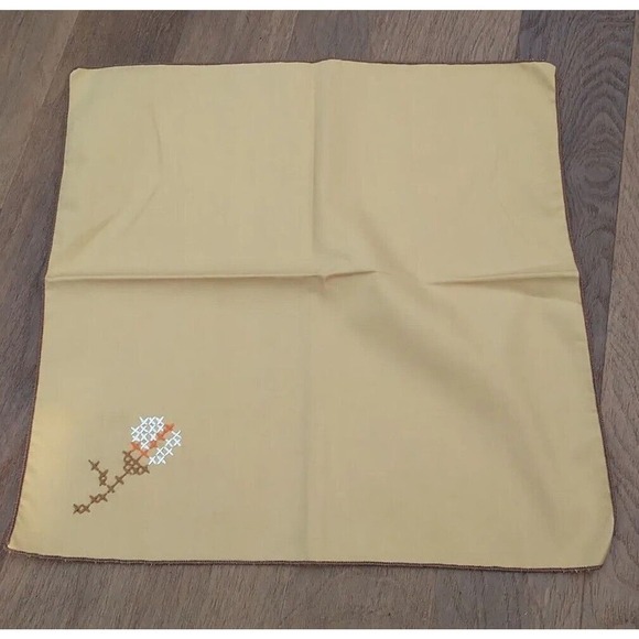 Vintage 70s Embroidered Set of 4 Tan Orange Brown Cloth Napkins Square Primitive - Picture 2 of 5